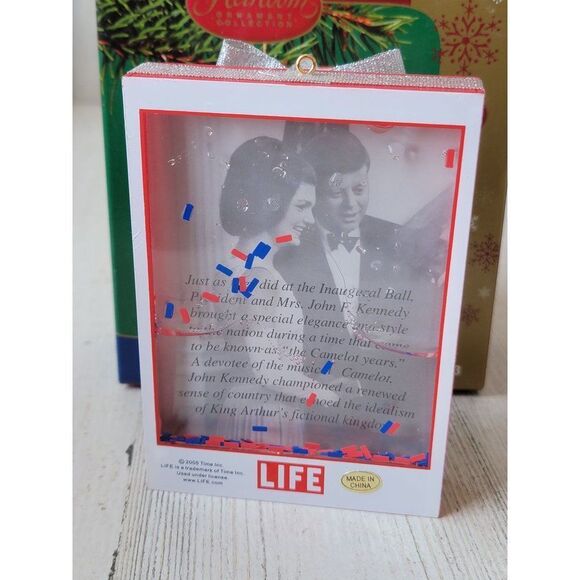 Hallmark celebrate with the Kennedy's Life water globe ornament Xmas - Picture 5 of 8